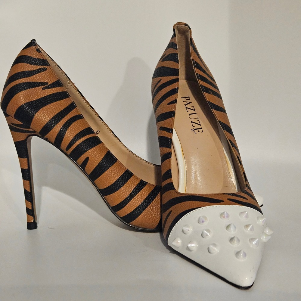 Tiger Stripe Pointed Toe Pumps Heels White Studded Toe Accents Party‎ Glam